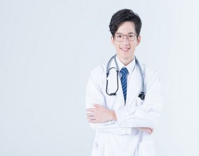 Elaine  博士/教授